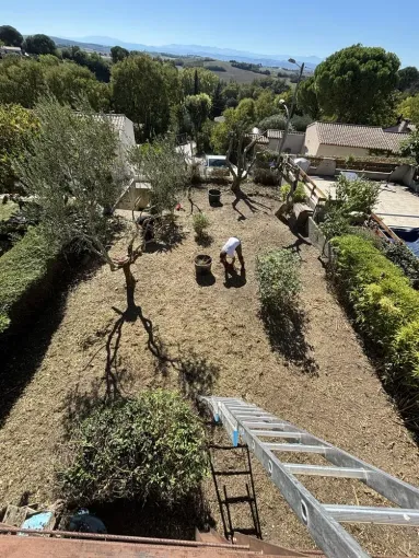 Remise au propre d'un jardin abandonné sur Carcassonne, Carcassonne, FERRAI Aménagement et Nature