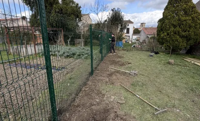 Une entreprise de paysagistes à Bram sur de la pose de clôture rigide, Carcassonne, FERRAI Aménagement et Nature