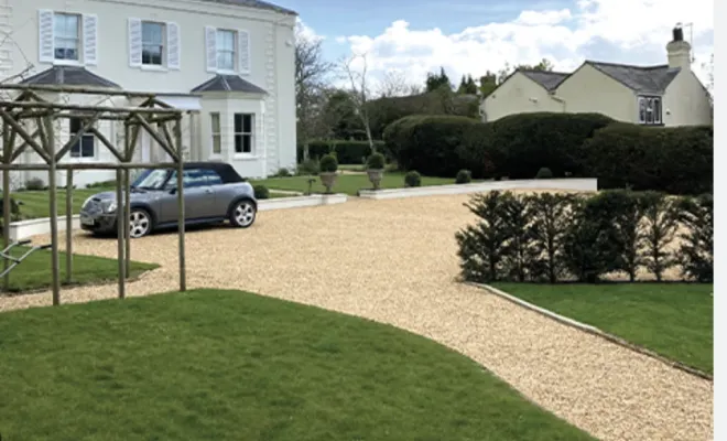 Pose de plaques de nid d'agravel et plaques stabilisatrices drainantes, Carcassonne, FERRAI Aménagement et Nature